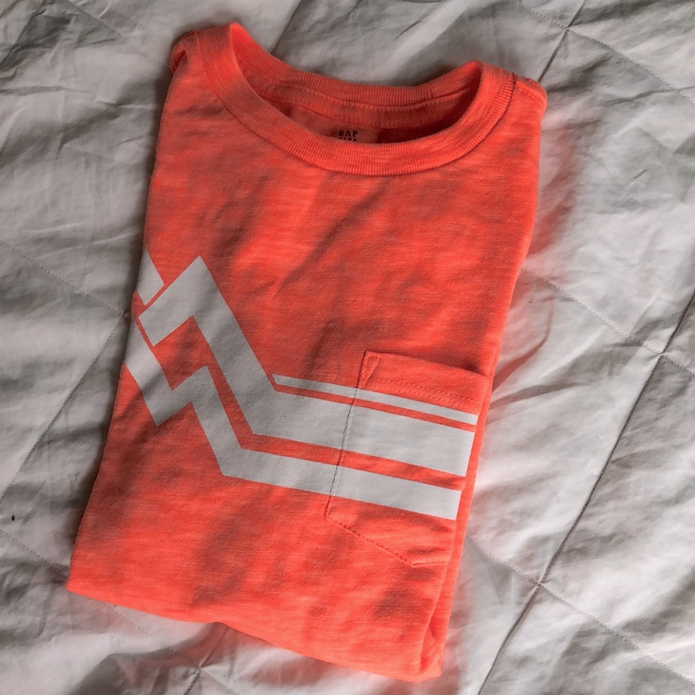 Salmon long sleeve w/ mountain stripes - GAP M